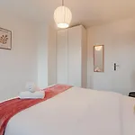 2 à Avec Terrasse Apartamento