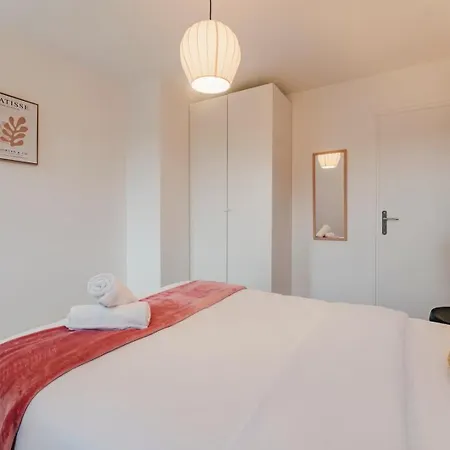 2 A Marcq Avec Terrasse 公寓